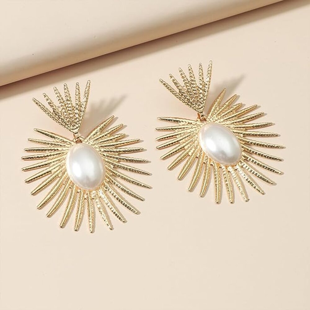 Radiance Gold Large Pearl Heart Crown Sunburst Beam Ray Regal Royal Earring - Picture 4 of 5